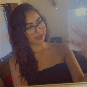 Meet your Posher, Leslie